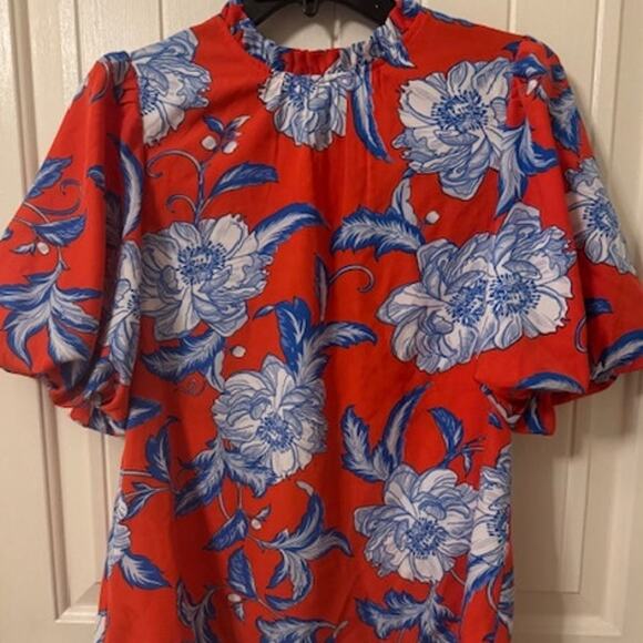 THML Malibu Flower Print Bubble Sleeve Top NWT S - Picture 3 of 8